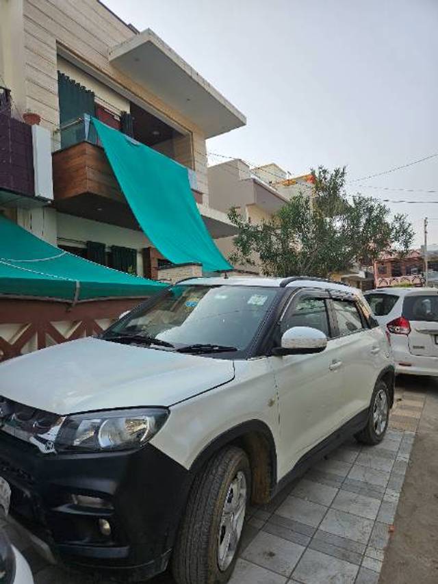 https://images10.gaadi.com/usedgaadi-sellcar/UsedCar/10548ebf-1789-4adc-9c76-938d407377b7/b324a56d-f8e2-4fcc-b01a-e768848b5a80.jpg?imwidth=6402