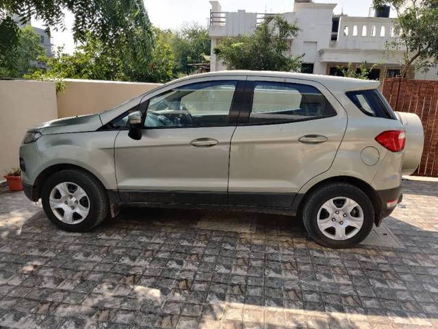 https://images10.gaadi.com/usedgaadi-sellcar/UsedCar/105939fb-34de-4220-acb7-ee107b8f6179/ce8aa7f4-a0a3-4495-815f-3718e9d4aefd.jpg?imwidth=6400