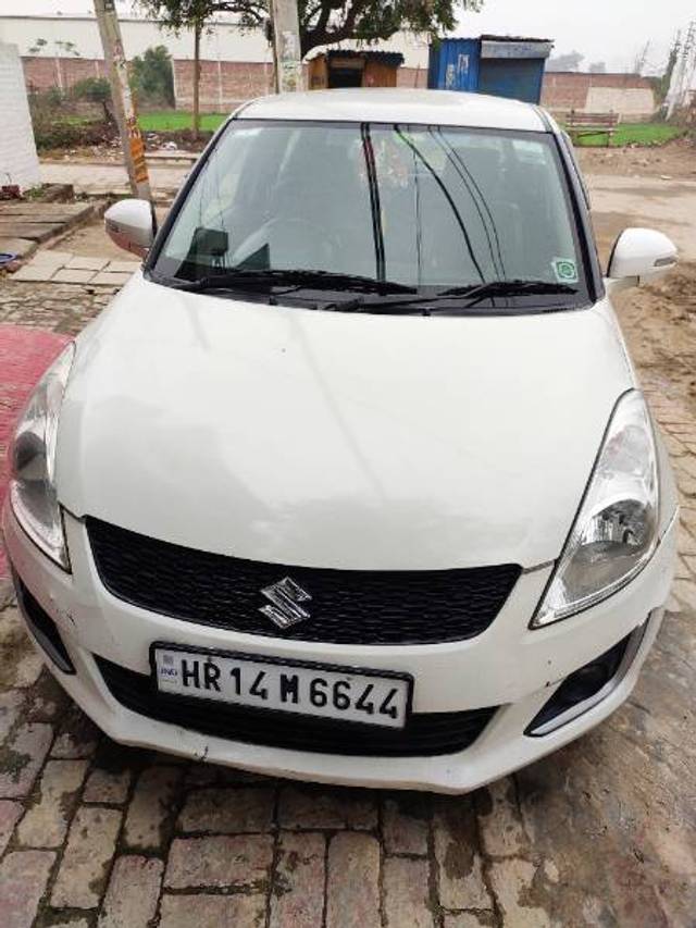 https://images10.gaadi.com/usedgaadi-sellcar/UsedCar/106cae22-879d-4532-b272-45816fb8ca8f/6e673385-08e1-46fe-8d6a-e926e7841700.jpg?imwidth=6400