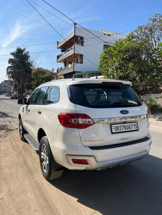 https://images10.gaadi.com/usedgaadi-sellcar/UsedCar/106e283d-8909-4e40-a073-e2417fed9ace/aca97221-1b57-444d-833e-d83e331f3b72.jpeg?imwidth=6401