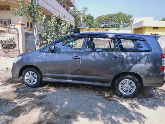 https://images10.gaadi.com/usedgaadi-sellcar/UsedCar/1077dab0-3bd7-4413-8403-e599cd9fa088/742e0cc7-45d3-40d7-a8df-65598c9c5b0e.jpg?imwidth=6402