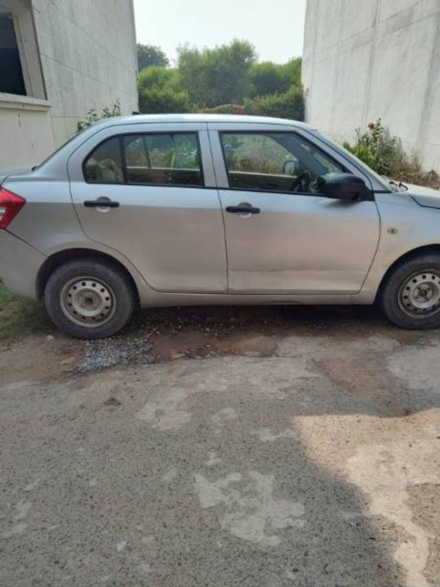 https://images10.gaadi.com/usedgaadi-sellcar/UsedCar/11067f93-19aa-42a0-b174-e436e22c6f46/6dcf2fef-ec7f-4ca7-a098-d4f8220402ab.jpg?imwidth=6401