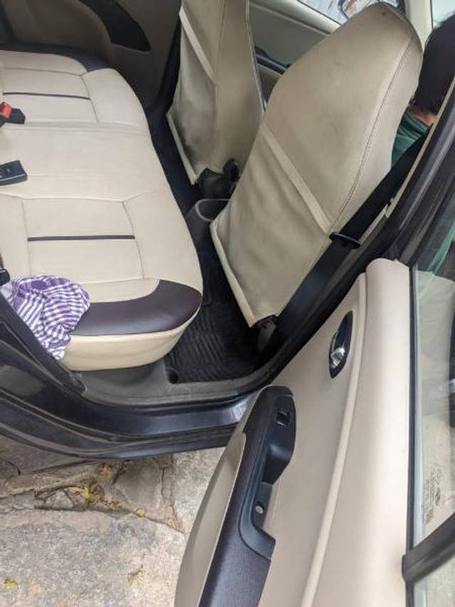 https://images10.gaadi.com/usedgaadi-sellcar/UsedCar/11229a0b-96c1-44f2-ad60-45c2f2de286f/f1c1de1b-7895-4152-9f1c-861de71d68c3.jpeg?imwidth=6402