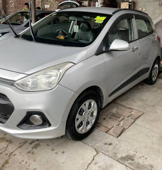 https://images10.gaadi.com/usedgaadi-sellcar/UsedCar/1182f677-9d0c-4eae-8867-17030b84adbc/977efbe3-19c1-40d6-bfb8-a46ed0d74ddd.jpg?imwidth=6400
