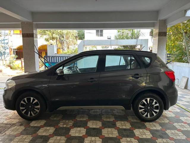 https://images10.gaadi.com/usedgaadi-sellcar/UsedCar/119b2087-9b34-4f1e-8902-a46cab585c58/1b4da665-12c1-446e-aa20-a0595a272eba.jpg?imwidth=6402