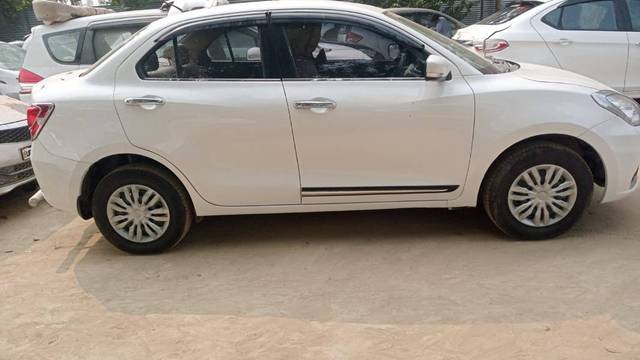 https://images10.gaadi.com/usedgaadi-sellcar/UsedCar/11a8e9df-2455-4365-aeba-f6dfbac06feb/a7a6bc60-e386-40b8-8647-eb7af6de27ef.jpg?imwidth=6401