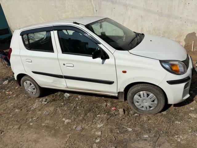 https://images10.gaadi.com/usedgaadi-sellcar/UsedCar/11af0391-a95a-42aa-8021-d1ca0271a446/b50806f7-03d9-4f80-9729-faf2b6687735.jpeg?imwidth=6401