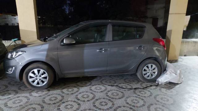 https://images10.gaadi.com/usedgaadi-sellcar/UsedCar/11bd63d3-93ce-4438-afac-45f0016670a6/29c51c08-ede3-401b-8175-1fbfa5b72ea0.jpg?imwidth=6402
