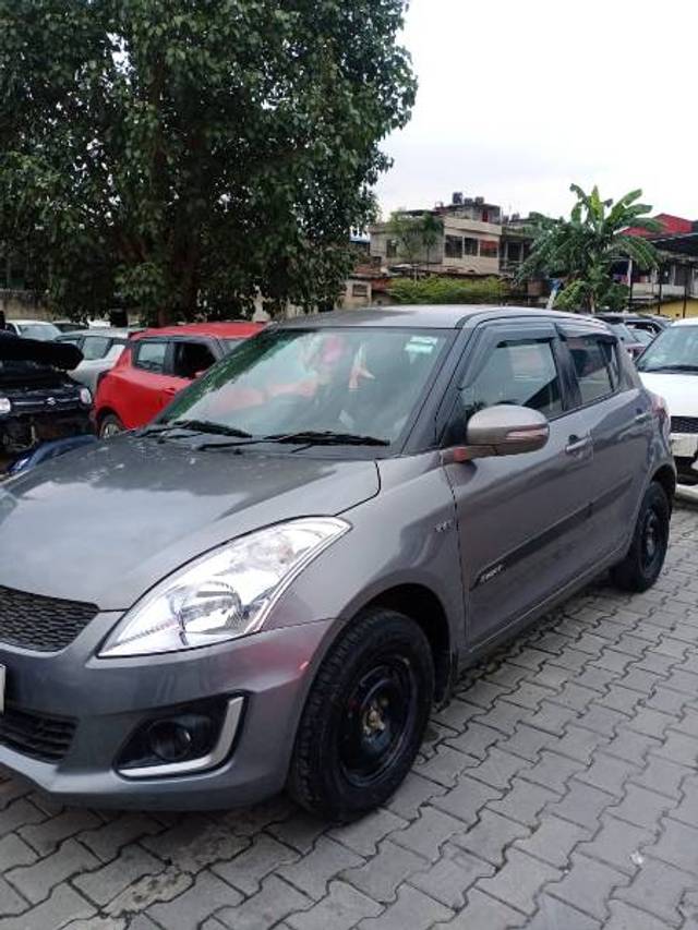 https://images10.gaadi.com/usedgaadi-sellcar/UsedCar/1248546a-432f-4623-8b8b-4c51e26ebda9/d55758ae-1a63-40f4-a22f-c8ffbbc680c3.jpg?imwidth=6402