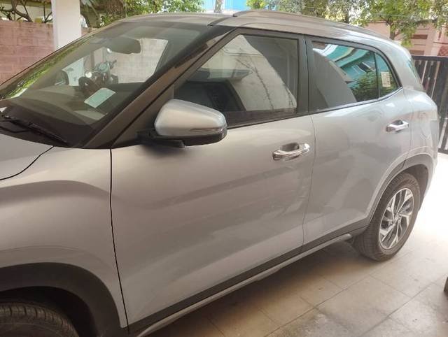https://images10.gaadi.com/usedgaadi-sellcar/UsedCar/126468fc-5051-4940-95c6-ee6a8d5bf391/15a266cf-4a3f-4b33-a5a0-658b49d169c9.jpeg?imwidth=6400