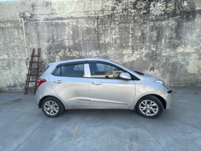 https://images10.gaadi.com/usedgaadi-sellcar/UsedCar/126c600c-b920-46d8-bcf6-3ff24d998336/3a94d803-92ec-4e28-81ae-ab1be51badc9.jpg?imwidth=6400