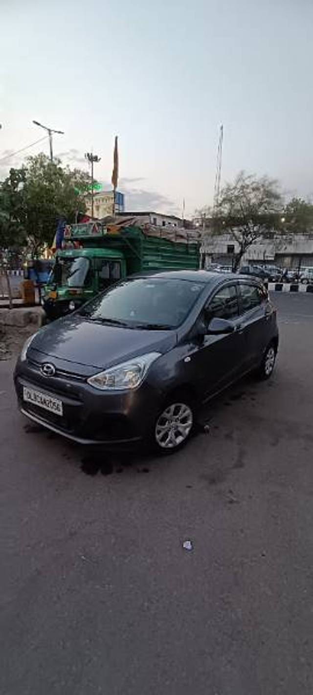 https://images10.gaadi.com/usedgaadi-sellcar/UsedCar/12780705-a19b-44ab-bb19-264dfb0c6082/dad3b82f-2936-48c8-8aa8-9ccb92dea469.jpg?imwidth=6400