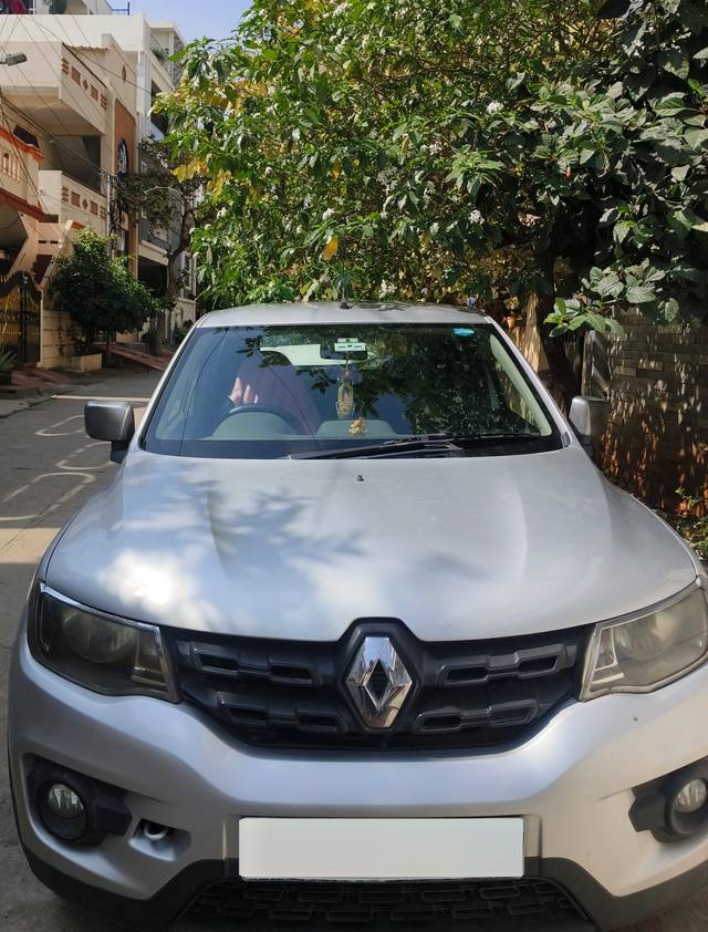 https://images10.gaadi.com/usedgaadi-sellcar/UsedCar/12a5385e-08d5-4f80-90b4-0b30a4504873/557ec201-c7dc-4b41-abe7-3190601ef937.jpg?imwidth=6401