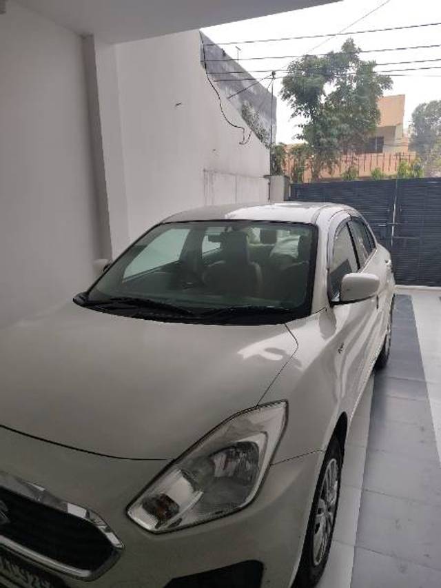 https://images10.gaadi.com/usedgaadi-sellcar/UsedCar/12ca18ce-4c23-4834-9183-4543be767d86/25df1cd3-5cc3-4adc-b3d2-199ee0d0ac23.jpg?imwidth=6400