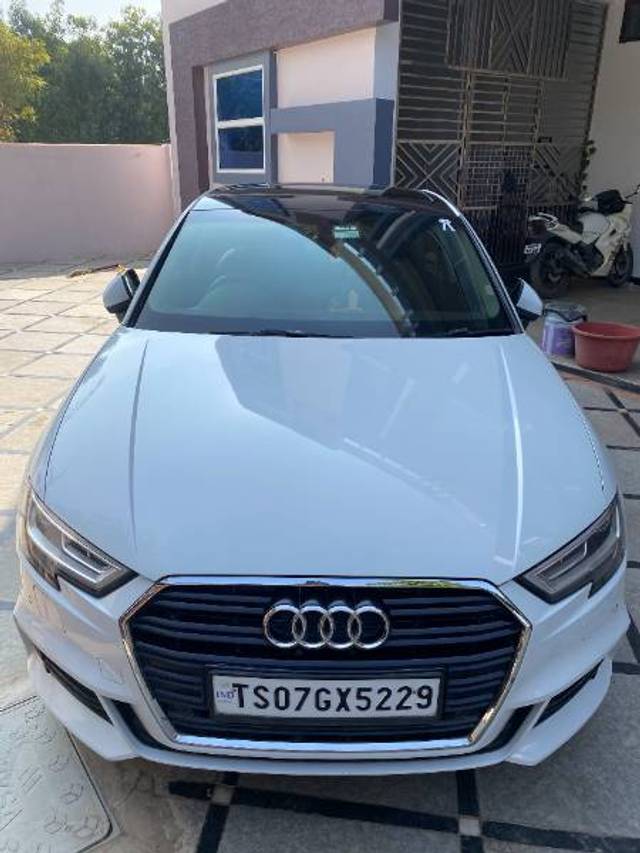 https://images10.gaadi.com/usedgaadi-sellcar/UsedCar/12fe23d1-22b0-4105-ac02-027151c29085/92a097c7-d3e8-478c-92a9-cc1d665f17bf.jpg?imwidth=6400