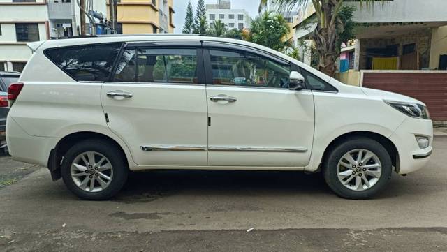 https://images10.gaadi.com/usedgaadi-sellcar/UsedCar/1337df94-afd0-48a2-9d86-08b3259736db/0b7929bb-d133-488d-997b-fda699b29a7b.jpg?imwidth=6401