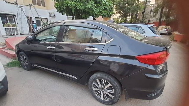 https://images10.gaadi.com/usedgaadi-sellcar/UsedCar/1348446a-a9cb-44e7-8d59-77a4d2de94fc/84beeb88-4e81-45bc-a367-a5fa5b11315c.jpeg?imwidth=6400