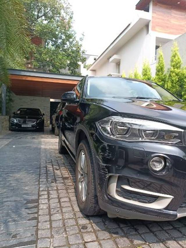 https://images10.gaadi.com/usedgaadi-sellcar/UsedCar/13527f54-5b25-4390-b10b-6ea49be5258d/a7957790-4e4b-4df8-8ea2-e8f34a84fb43.jpeg?imwidth=6400