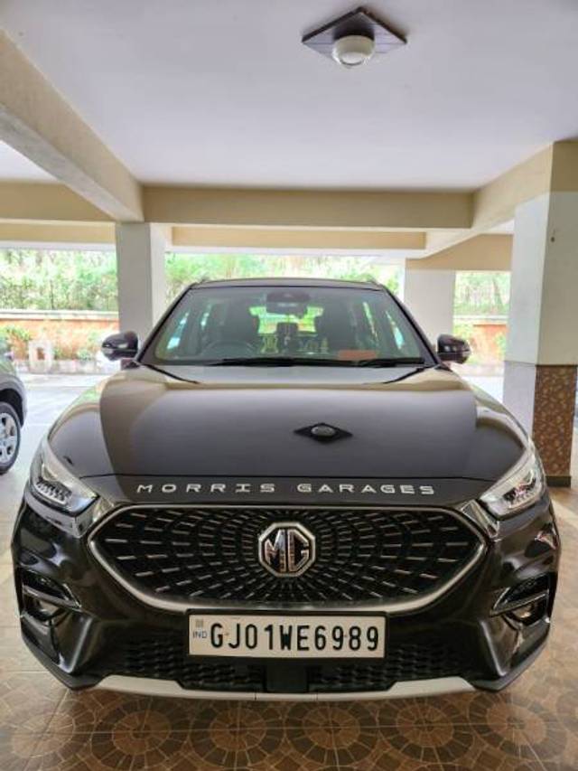 https://images10.gaadi.com/usedgaadi-sellcar/UsedCar/13624ebb-05e5-41ee-9e3d-32cae7ee8d36/dc035980-1e16-42a6-94e7-72c4824a559d.jpg?imwidth=6400