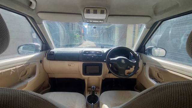 https://images10.gaadi.com/usedgaadi-sellcar/UsedCar/13627baf-f296-4e0d-be64-943c9e3c0585/101c6f30-7ba5-4ff4-bec0-db766219fb65.jpg?imwidth=6402