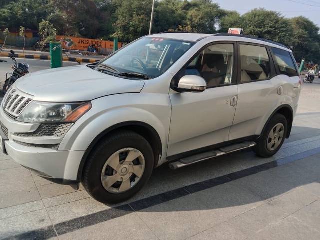 https://images10.gaadi.com/usedgaadi-sellcar/UsedCar/137de036-6cca-4ef6-8480-0709061cf5c6/8ef5ab00-900f-47a8-801f-787d5a5b4f55.jpg?imwidth=6400