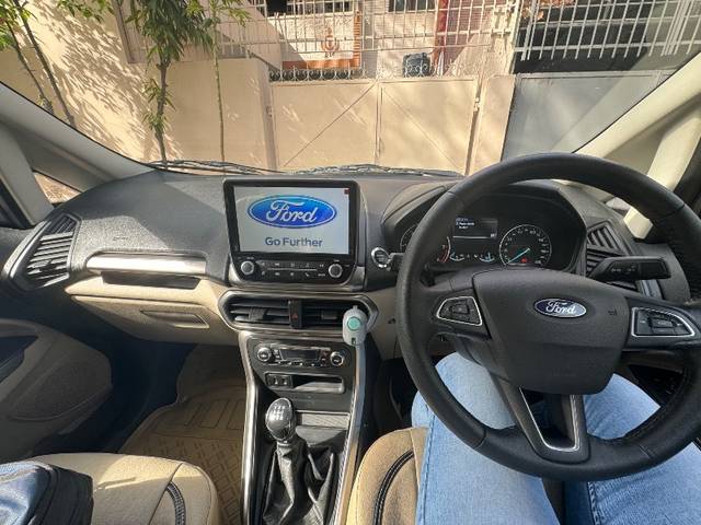 https://images10.gaadi.com/usedgaadi-sellcar/UsedCar/13bccdf7-39c0-42f9-ba48-93c6eac7056b/6ad32426-dc90-430e-a392-f9b6226719cd.jpeg?imwidth=6402