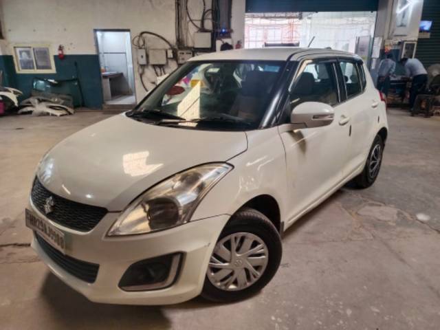 https://images10.gaadi.com/usedgaadi-sellcar/UsedCar/1439b3a1-31d8-45a2-acb4-2629ee8a6343/af47c761-e2f0-406c-a9b4-5bc0b171a86d.jpg?imwidth=6400