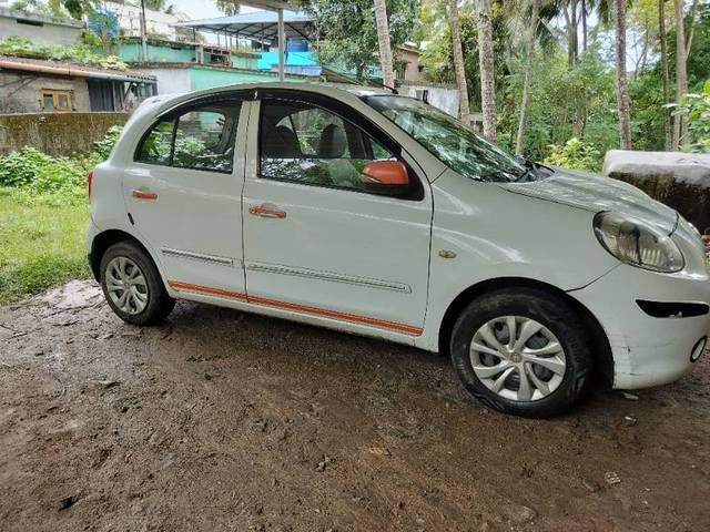 https://images10.gaadi.com/usedgaadi-sellcar/UsedCar/14b1bc21-282c-4680-a4c7-4700e2b29fcb/5e5ff250-3381-40f9-90e1-522eab406656.jpg?imwidth=6400