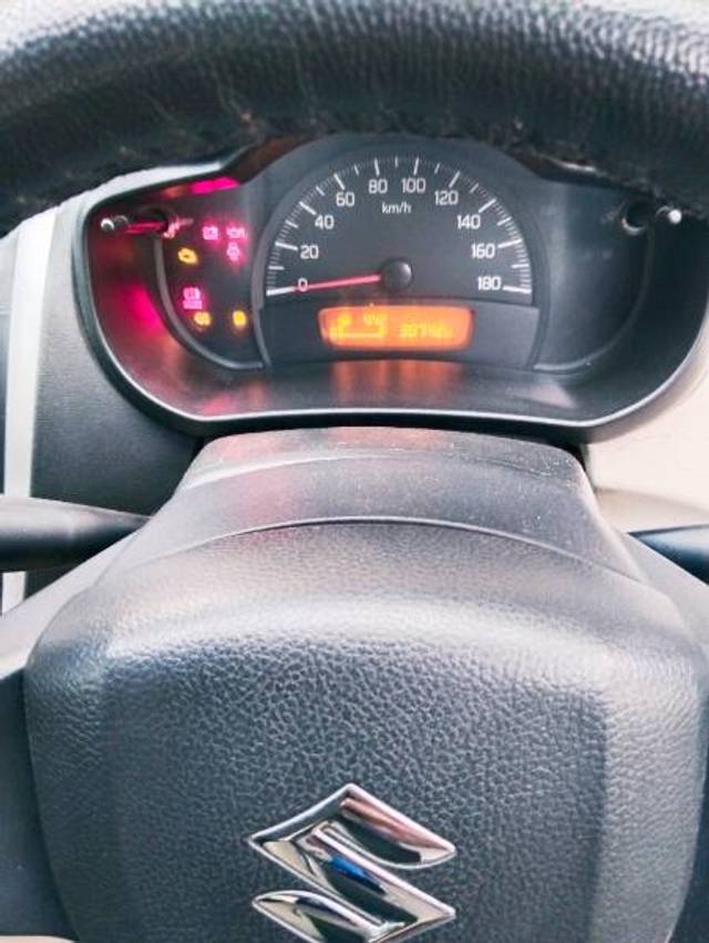 https://images10.gaadi.com/usedgaadi-sellcar/UsedCar/1504d140-bb44-4e92-a651-9551711ac2ad/dc339d2a-b280-45b2-85a0-55aa4c5680cc.jpg?imwidth=6401