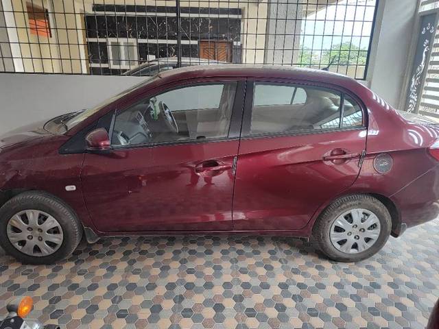 https://images10.gaadi.com/usedgaadi-sellcar/UsedCar/15143ded-fd24-437c-a6a0-3b93ee9460d8/c515cfaa-0575-4a68-a286-c1c81874f6e1.jpg?imwidth=6400