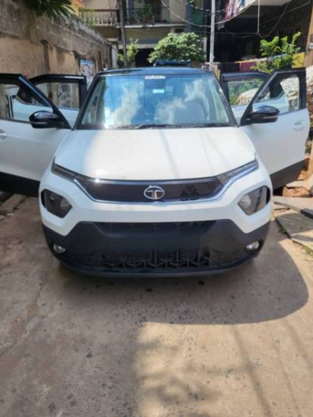 https://images10.gaadi.com/usedgaadi-sellcar/UsedCar/1517fc5d-1787-45e5-833d-32ac394ad642/bc041dbc-2d7c-4f7a-87ad-03b7a3733fce.jpg?imwidth=6402