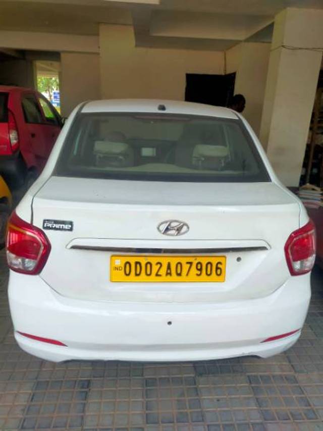 https://images10.gaadi.com/usedgaadi-sellcar/UsedCar/1524ae3e-cd61-453f-9261-b1c952e04dba/35eb6dfa-99a2-429d-81c6-f4b2b45672c7.jpg?imwidth=6401