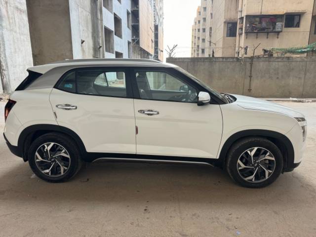 https://images10.gaadi.com/usedgaadi-sellcar/UsedCar/154803eb-5112-4508-9127-4bf5f4e7dfcd/c11b470b-bd54-423c-99ec-d60f1b9de5a8.jpeg?imwidth=6401