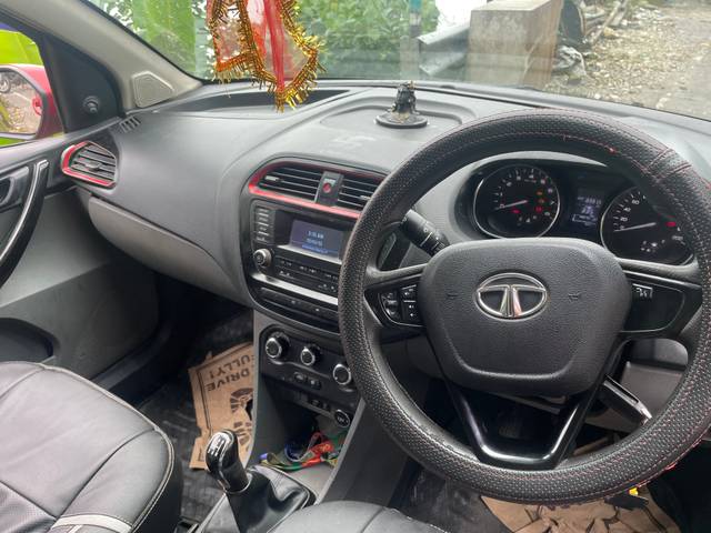 https://images10.gaadi.com/usedgaadi-sellcar/UsedCar/154d0109-3814-4f72-9d1b-e92ca42b342f/b0c04421-eb71-49d8-8aa0-2662413eeee8.jpeg?imwidth=6402