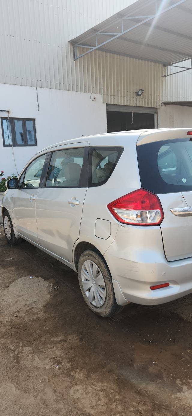 https://images10.gaadi.com/usedgaadi-sellcar/UsedCar/154de816-bd80-4411-9070-594faf7aaa54/6b1f84ae-f68d-45d8-8a4b-5a989c4b74d3.jpg?imwidth=6402