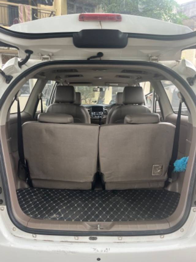https://images10.gaadi.com/usedgaadi-sellcar/UsedCar/15651397-05ff-4bca-b461-8e5056956e71/7d5d7959-ce1c-464b-b03b-30d25daf0de7.jpeg?imwidth=6401