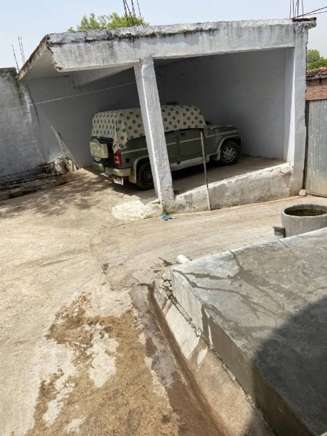 https://images10.gaadi.com/usedgaadi-sellcar/UsedCar/1570cc6c-00a7-4584-9c92-6ebbb6d3b244/b346561b-b83b-4126-8891-b8b0c3bef625.jpg?imwidth=6401