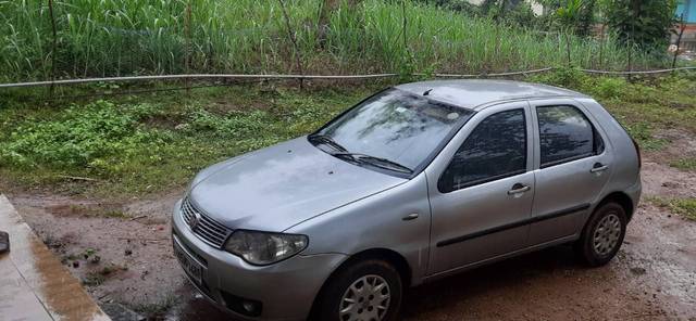https://images10.gaadi.com/usedgaadi-sellcar/UsedCar/15d2af16-d249-4825-b5fd-6645b7f872d6/68877a0c-8a82-499a-930f-f6ee69f67d5a.jpg?imwidth=6400