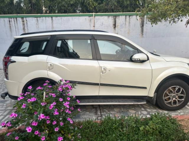 https://images10.gaadi.com/usedgaadi-sellcar/UsedCar/16017e4b-e7c5-4427-9b64-2bad9daf64a9/bcd7f762-48b5-43c0-8dac-220dd7b565de.jpeg?imwidth=6401