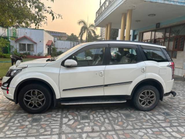https://images10.gaadi.com/usedgaadi-sellcar/UsedCar/16017e4b-e7c5-4427-9b64-2bad9daf64a9/f34086da-bfcd-4ea2-9f48-39964edec331.jpeg?imwidth=6400