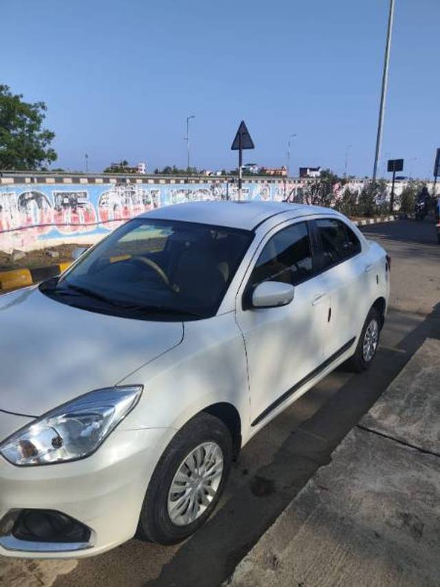 https://images10.gaadi.com/usedgaadi-sellcar/UsedCar/16173ac4-6f55-4296-9600-7fe068c6b578/3f62e8af-4480-4e00-8025-421bf0b7104f.jpeg?imwidth=6400