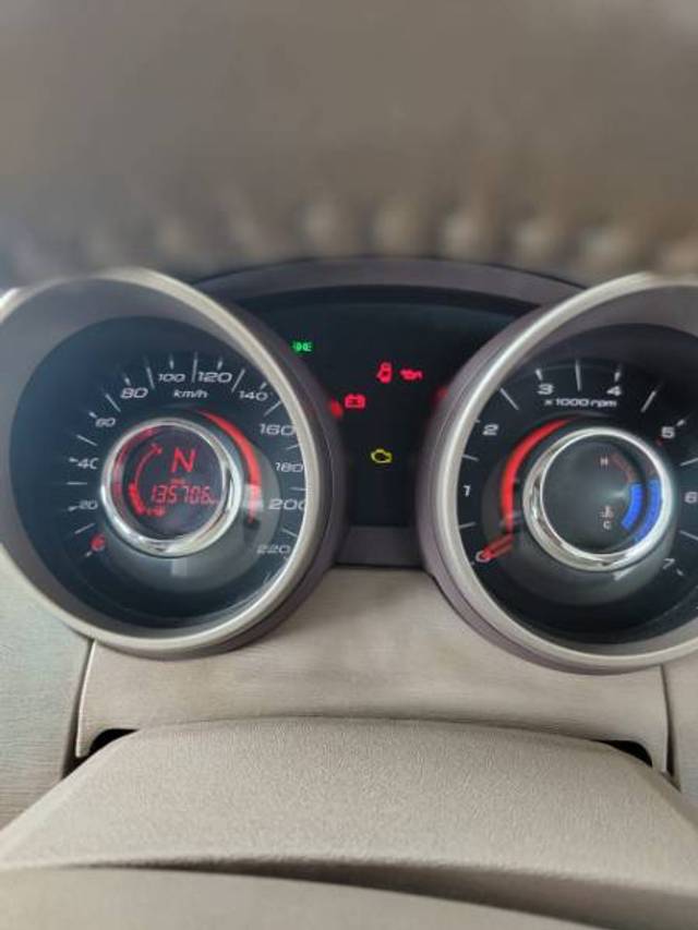 https://images10.gaadi.com/usedgaadi-sellcar/UsedCar/16683f46-1d25-4062-bfbb-ad7d2d152eaa/4e8f5e6c-8635-4665-aafb-0256a4fbfe94.jpg?imwidth=6401