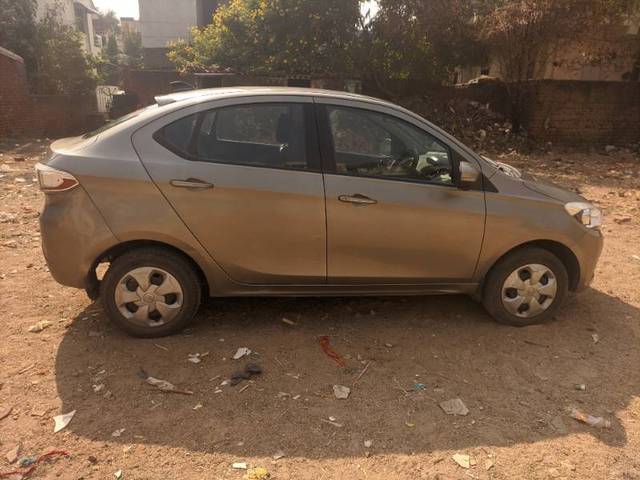 https://images10.gaadi.com/usedgaadi-sellcar/UsedCar/16d81cec-af20-43be-994c-748d9b1853c2/66caf442-8981-413a-8388-74e4038dc26c.jpg?imwidth=6401