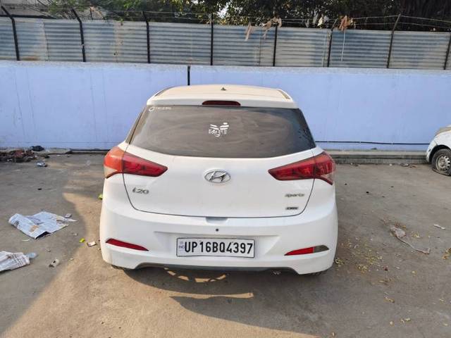 https://images10.gaadi.com/usedgaadi-sellcar/UsedCar/16f672f1-69a2-4558-8930-64d80a927808/9769b7a9-1e2c-44c2-877c-36c83e5b62f7.jpg?imwidth=6400