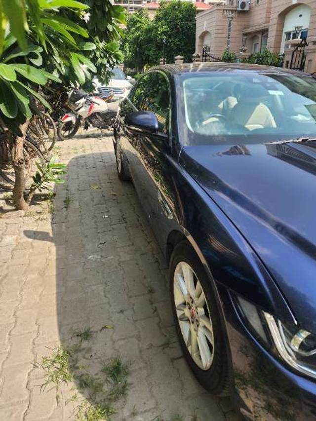 https://images10.gaadi.com/usedgaadi-sellcar/UsedCar/17090cd5-91ff-49bd-b9d4-c13272535809/9d0ee58b-b7eb-4aa0-b5c5-31088e05ae1a.jpg?imwidth=6402