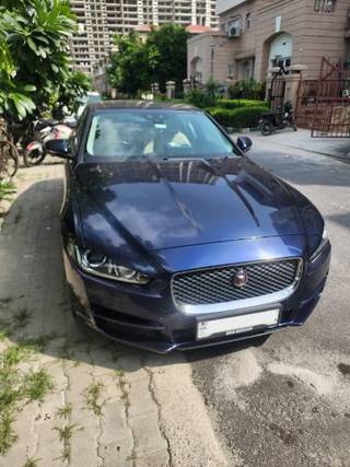 Jaguar XE 2015-2019 Jaguar XE Prestige