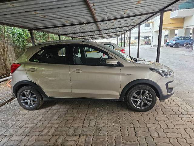https://images10.gaadi.com/usedgaadi-sellcar/UsedCar/1739e2db-4163-465c-9a79-c1d01d124e57/6b7b4948-b72f-46c9-a829-42e84e0baa9b.jpg?imwidth=6401