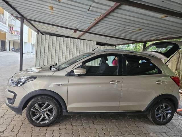 https://images10.gaadi.com/usedgaadi-sellcar/UsedCar/1739e2db-4163-465c-9a79-c1d01d124e57/ae5d7c67-2ac2-4409-995d-121704575d48.jpg?imwidth=6402