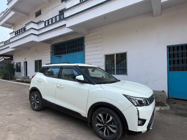 https://images10.gaadi.com/usedgaadi-sellcar/UsedCar/1763e731-3ead-48b5-9179-5ee342656bd2/e9d42a88-9fda-49b2-9c05-17692c7738bd.jpeg?imwidth=6400