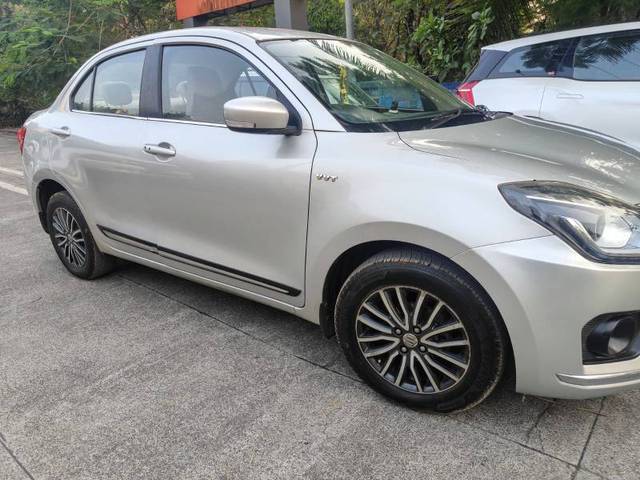 https://images10.gaadi.com/usedgaadi-sellcar/UsedCar/179a9358-21ac-41c8-a69b-2405df9d4465/627302e9-deef-4dba-b25b-7fb87640937c.jpg?imwidth=6400